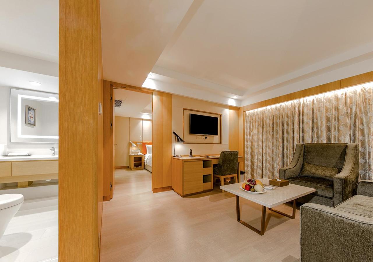Royal Dragon Hotel Macau Buitenkant foto